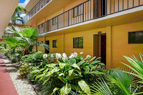 Tiny photo for 5160 Las Verdes Circle #117, Delray Beach, FL 33484 (MLS # B26021736)