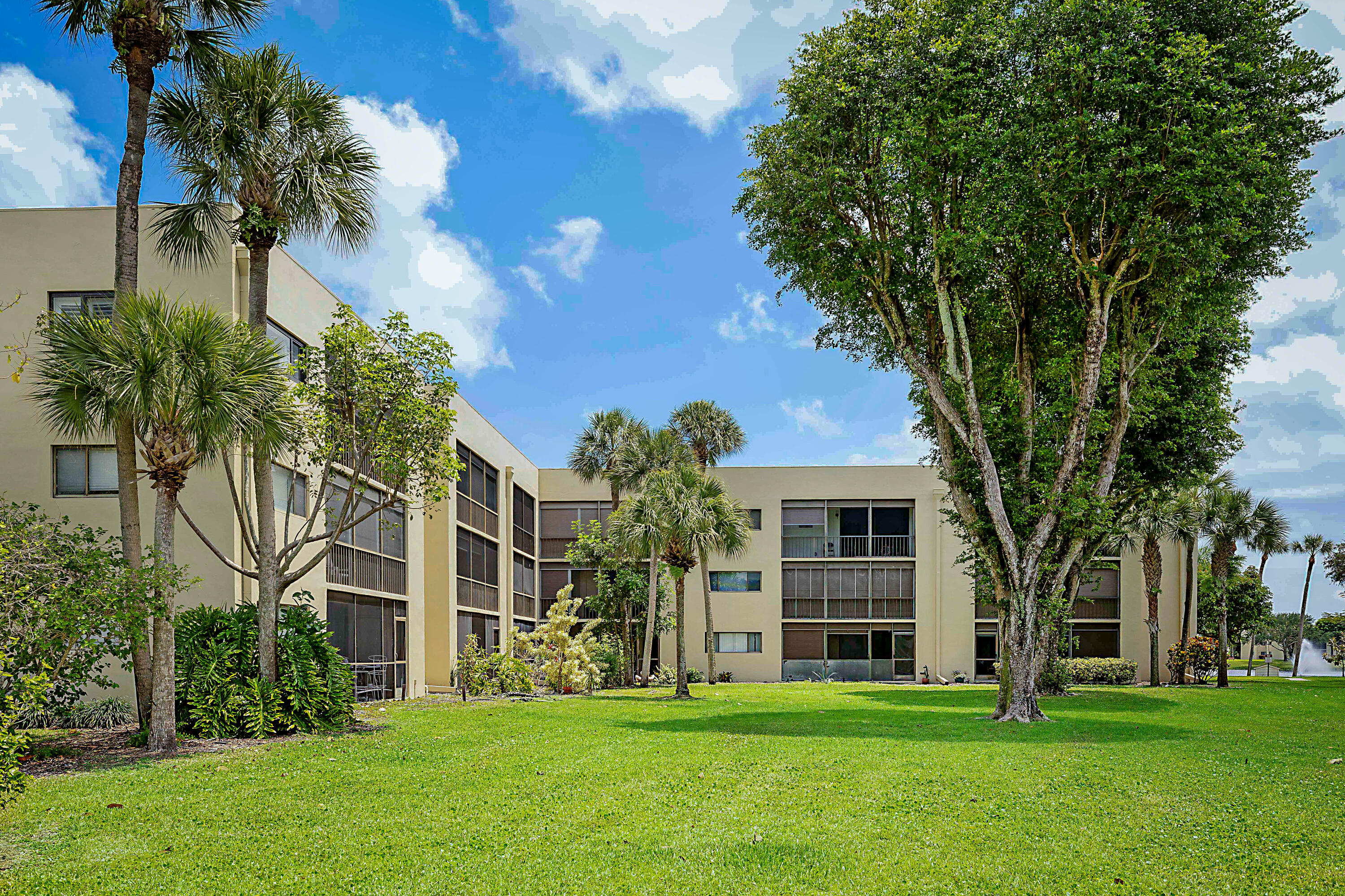 LAS VERDES - Residential