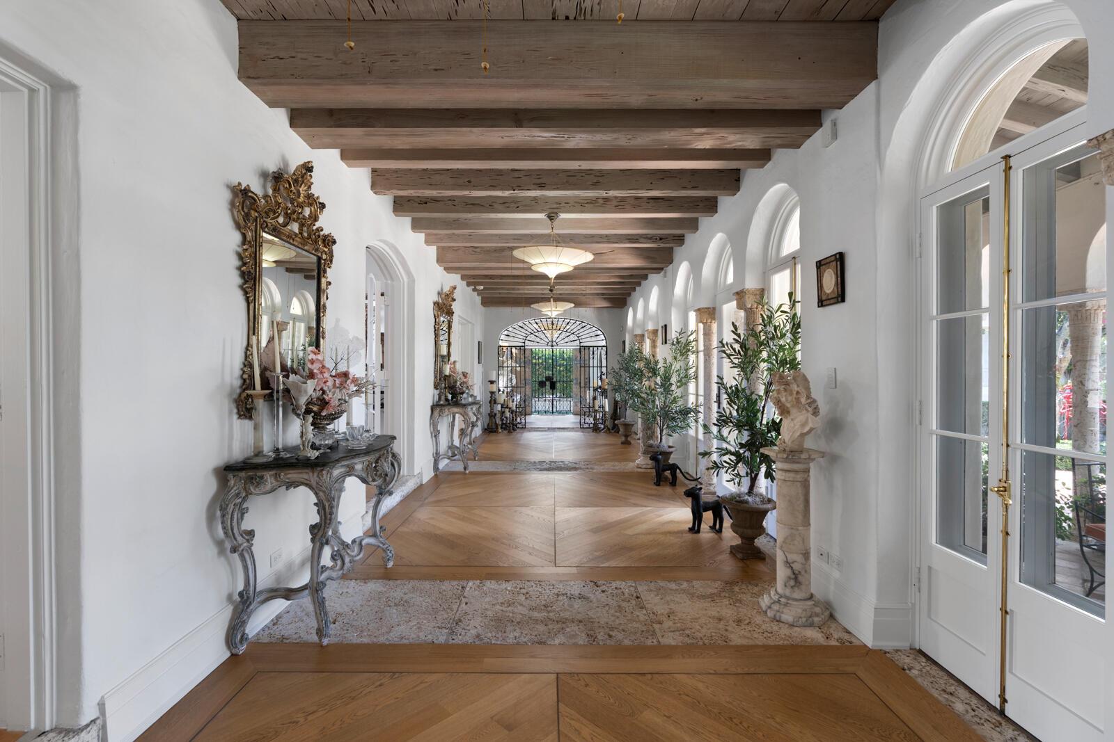 Tropical Isle - Residential