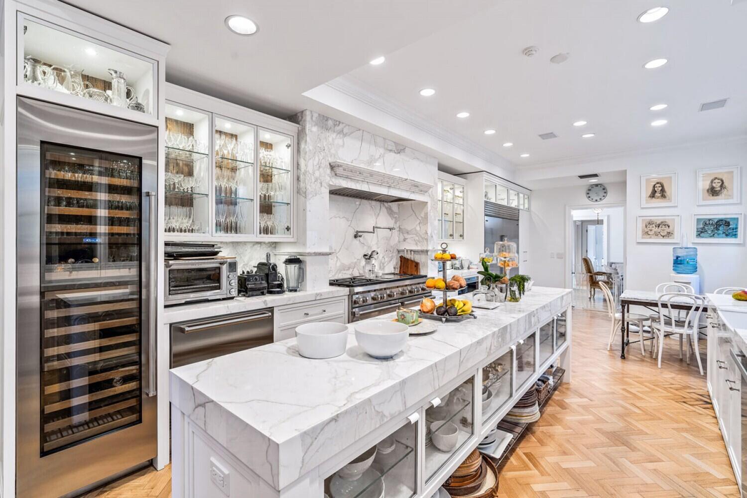 Tropical Isle - Residential