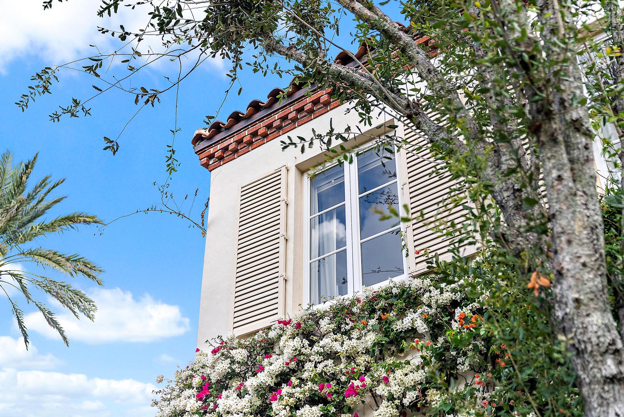 Tropical Isle - Residential