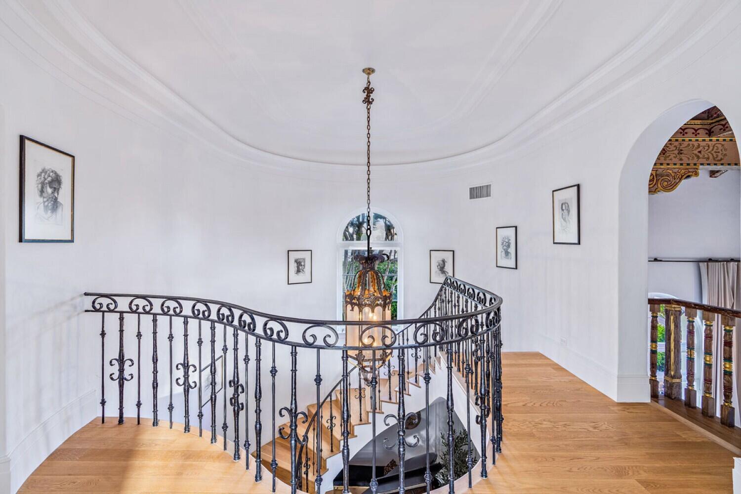 Tropical Isle - Residential