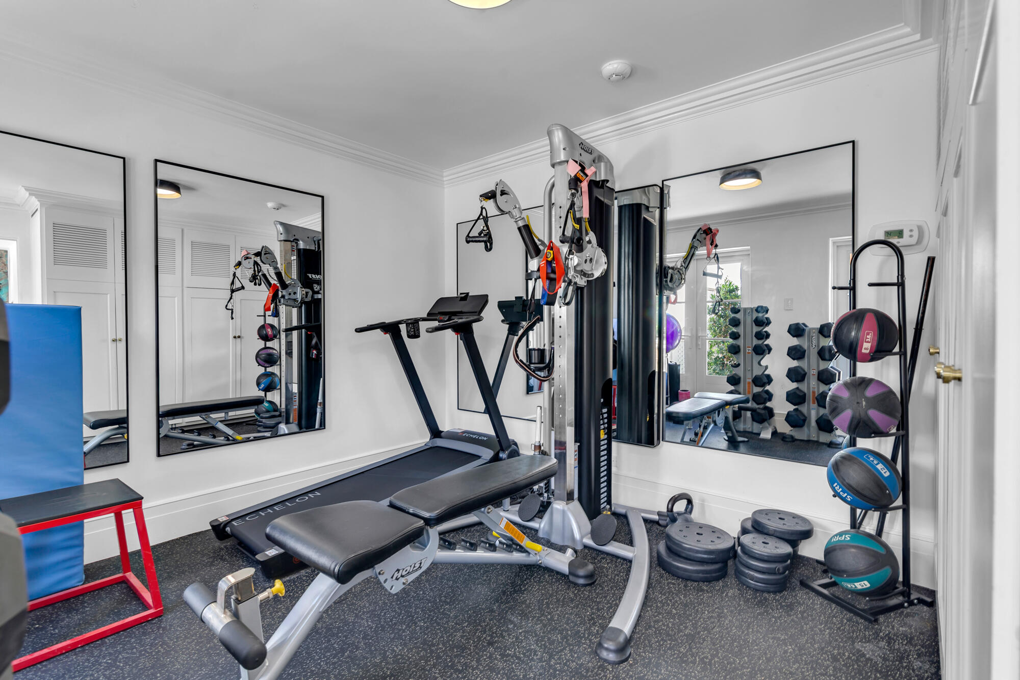 Tropical Isle - Residential