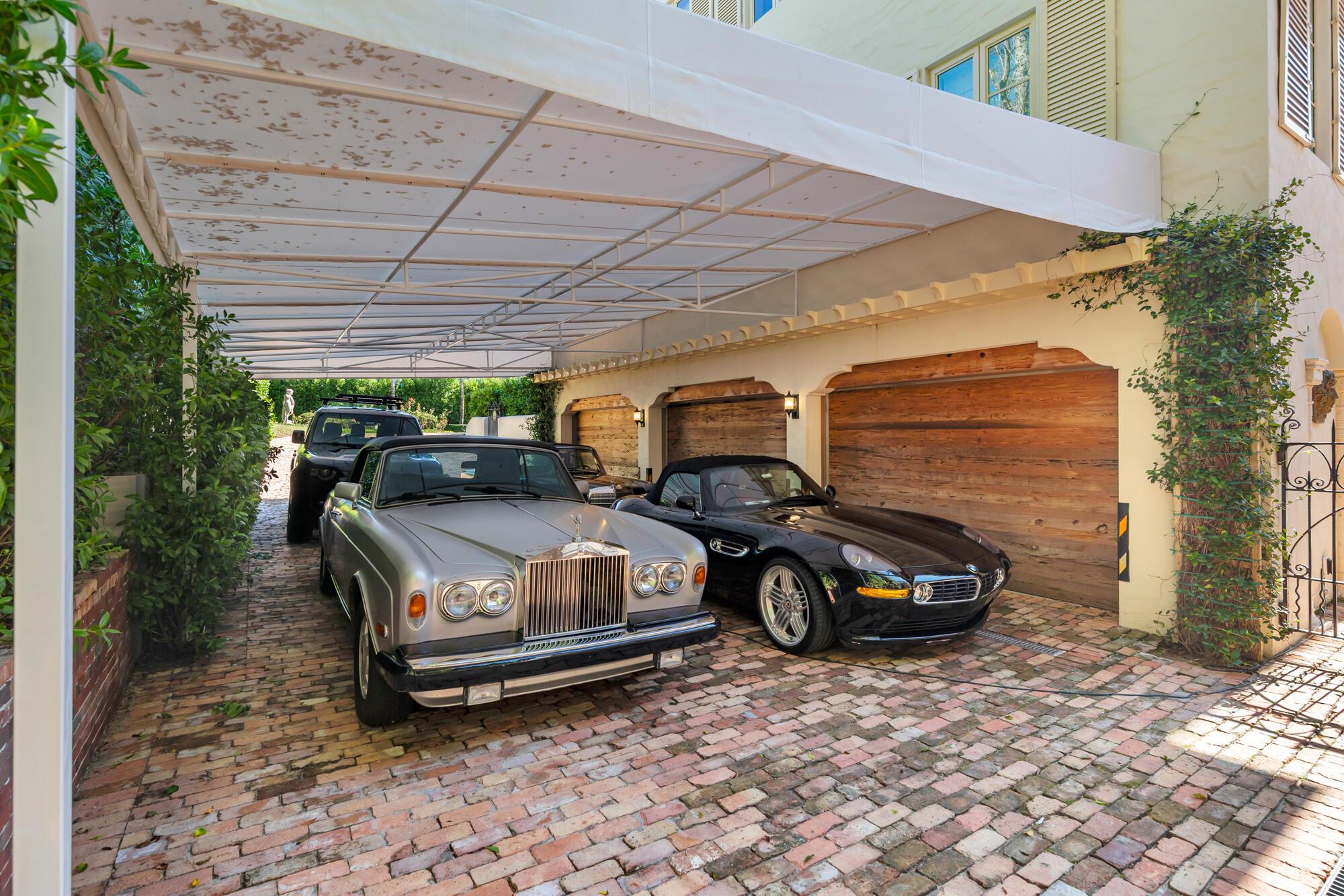 Tropical Isle - Residential