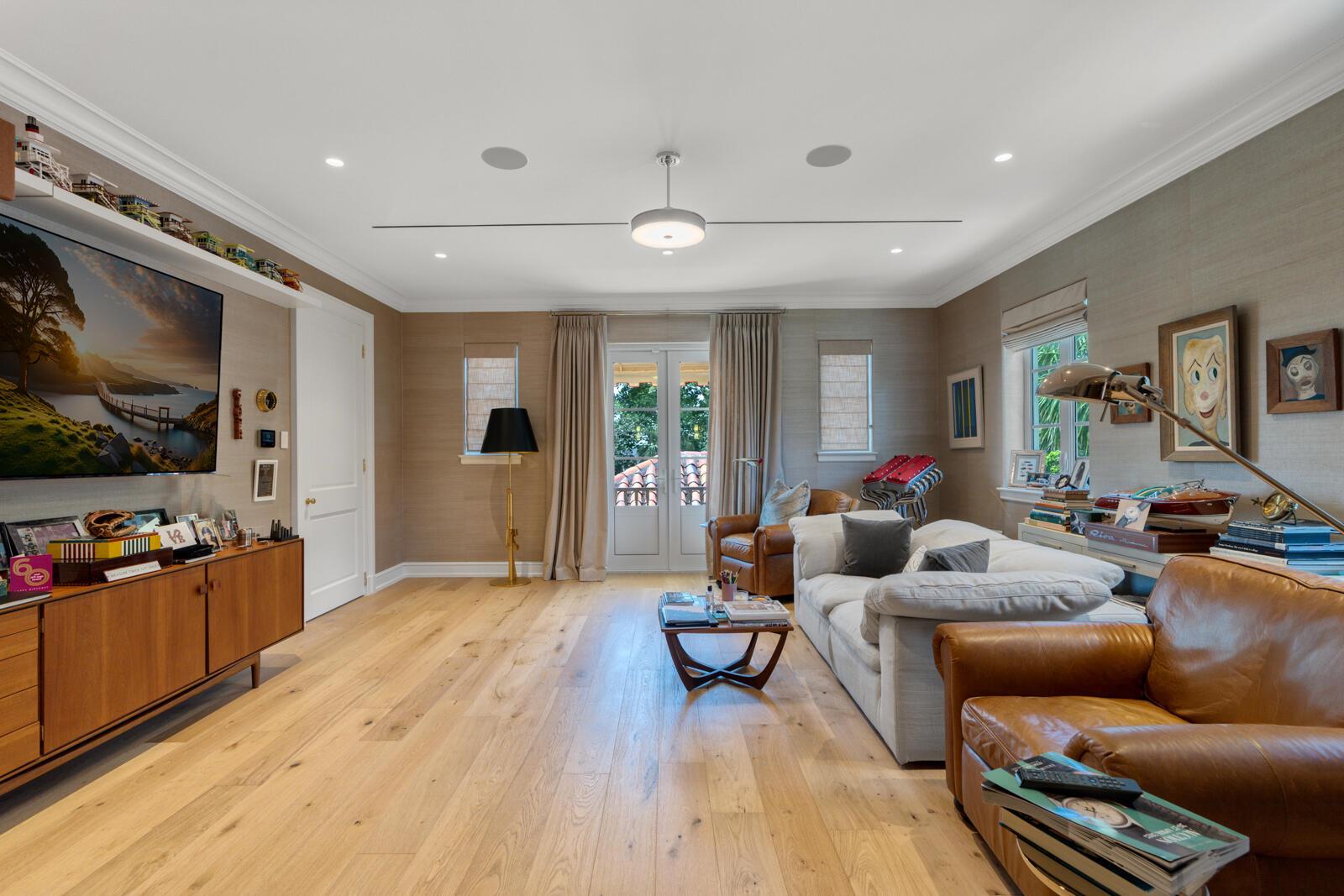 Tropical Isle - Residential