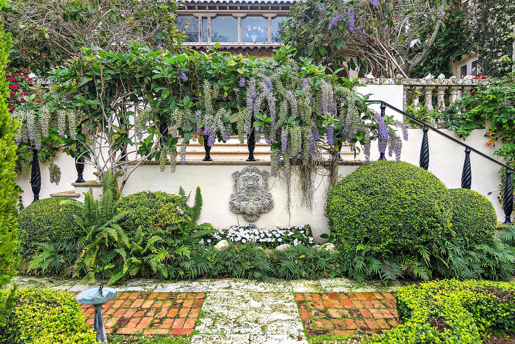 Tropical Isle - Residential