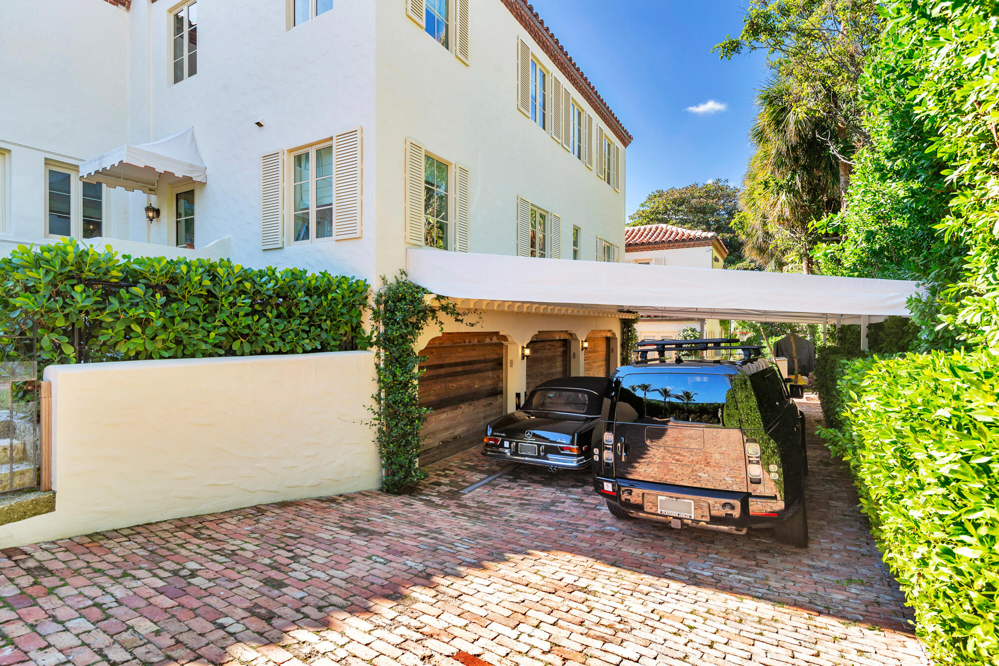 Tropical Isle - Residential