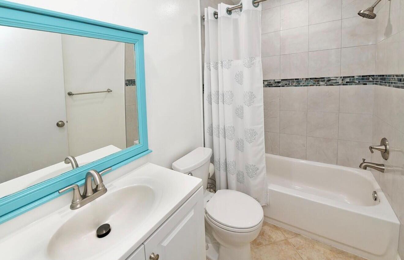 BOCA PALMS CONDO I THRU IV - Residential