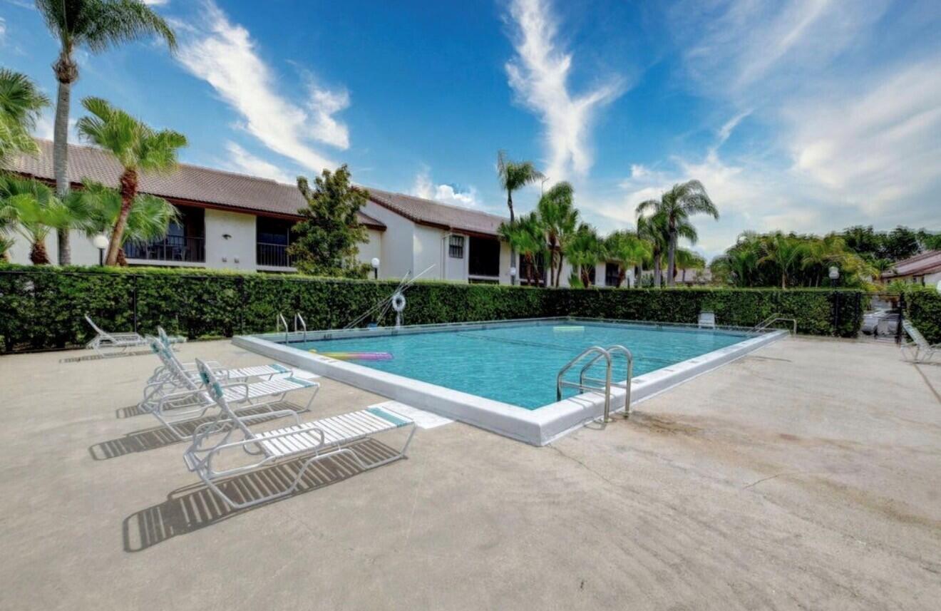 BOCA PALMS CONDO I THRU IV - Residential