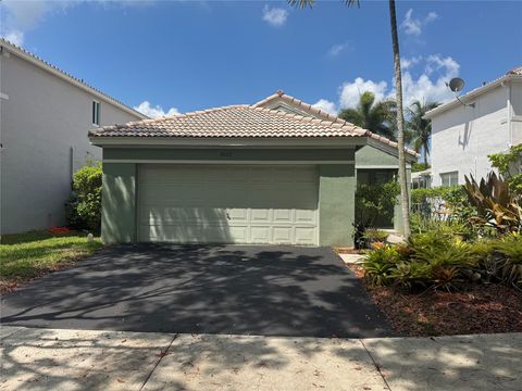 4077 Pine Ridge Ln Weston FL 33331