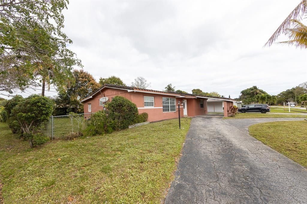 Photo of 4797 NW 3rd Street, Plantation, FL 33317 (MLS # F10549958)