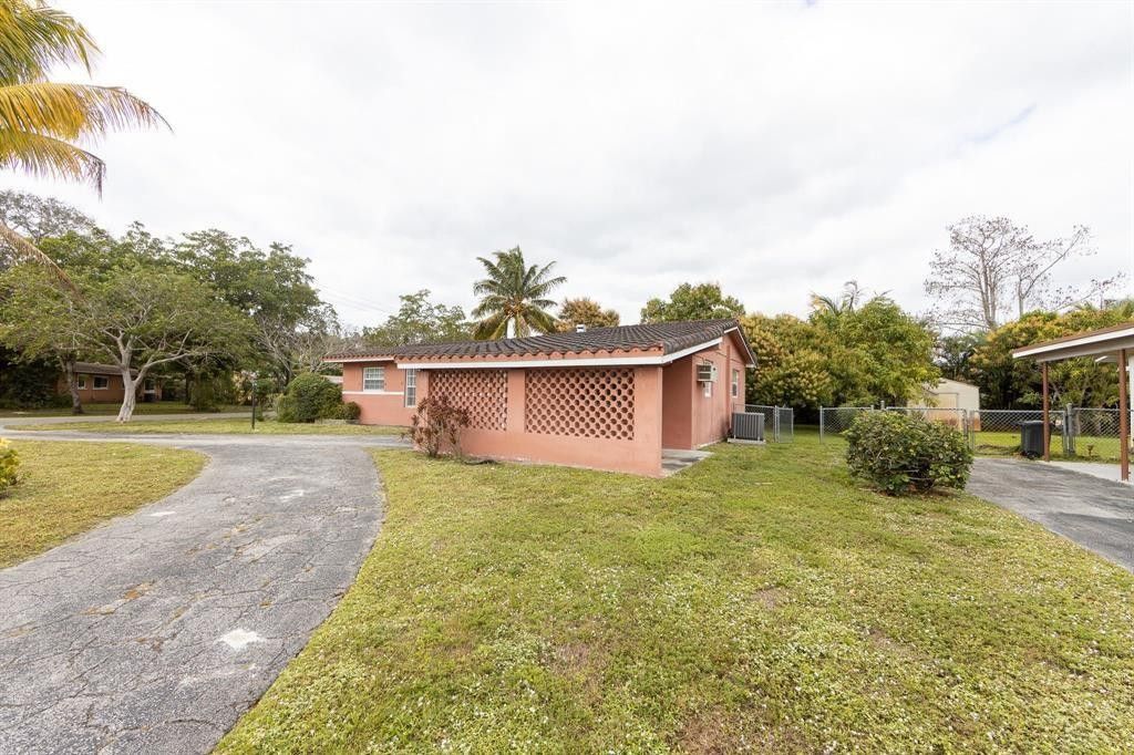 Photo of 4797 NW 3rd Street, Plantation, FL 33317 (MLS # F10549958)