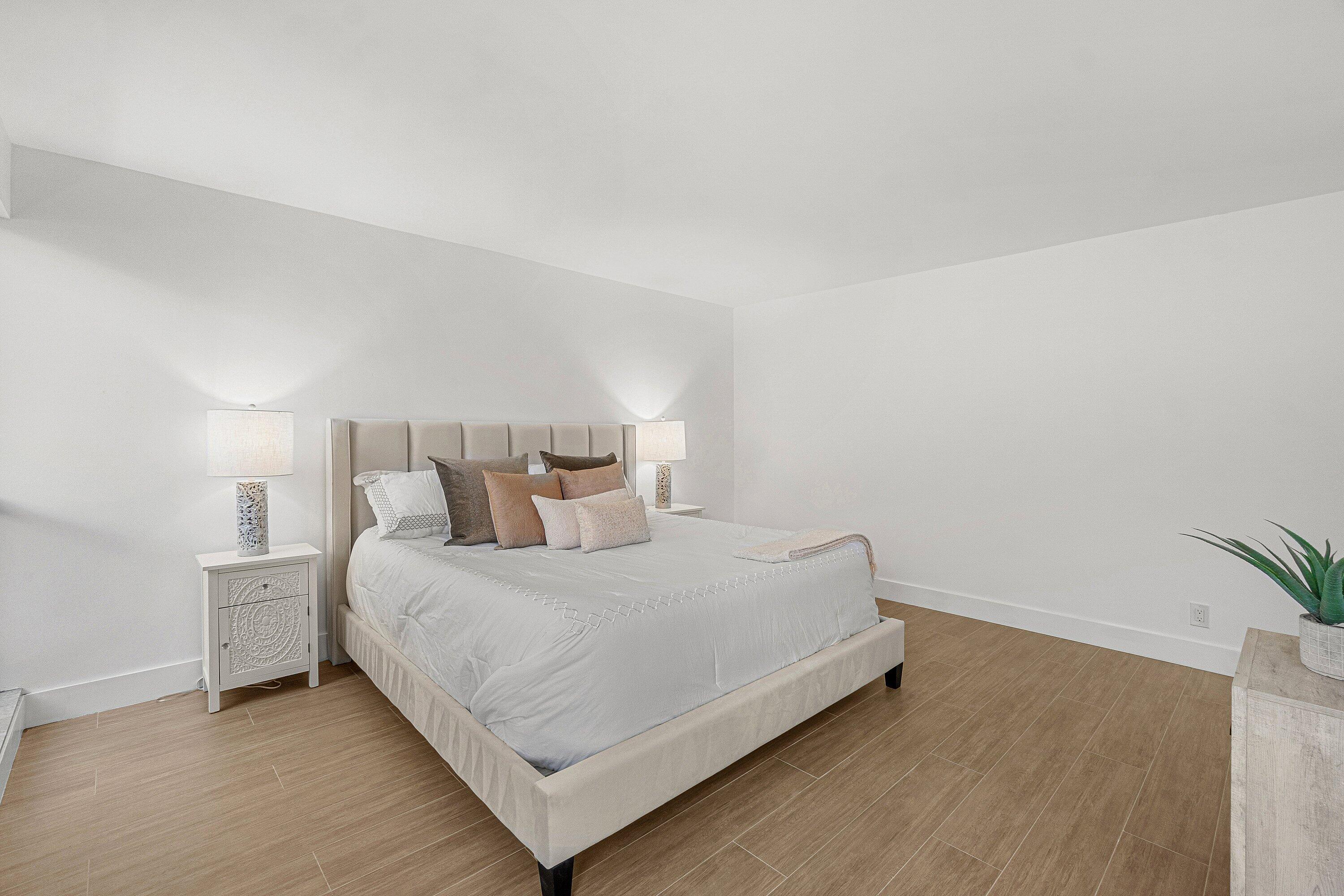 COCO WOOD LAKES - Residential