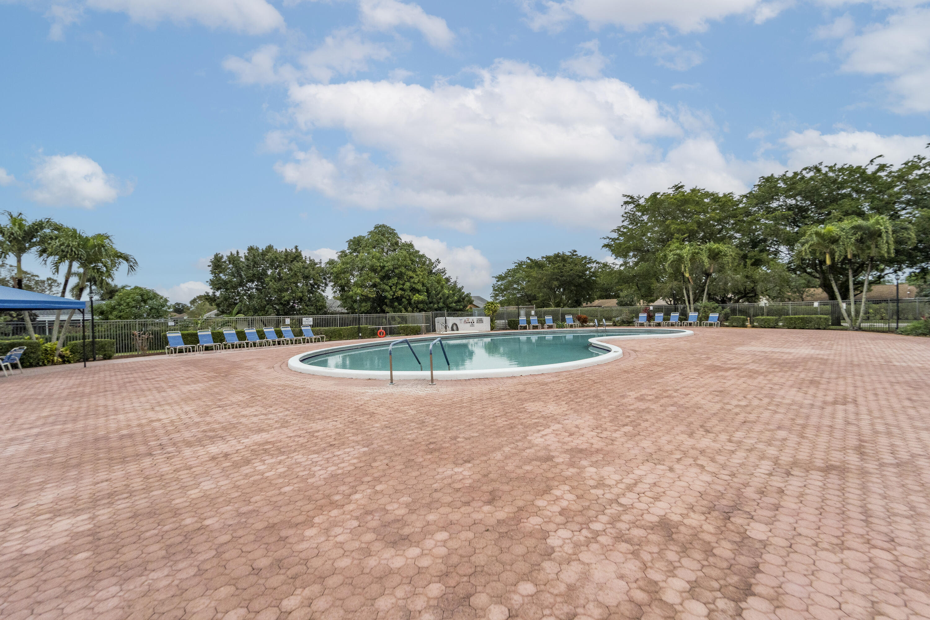 COCO WOOD LAKES - Residential