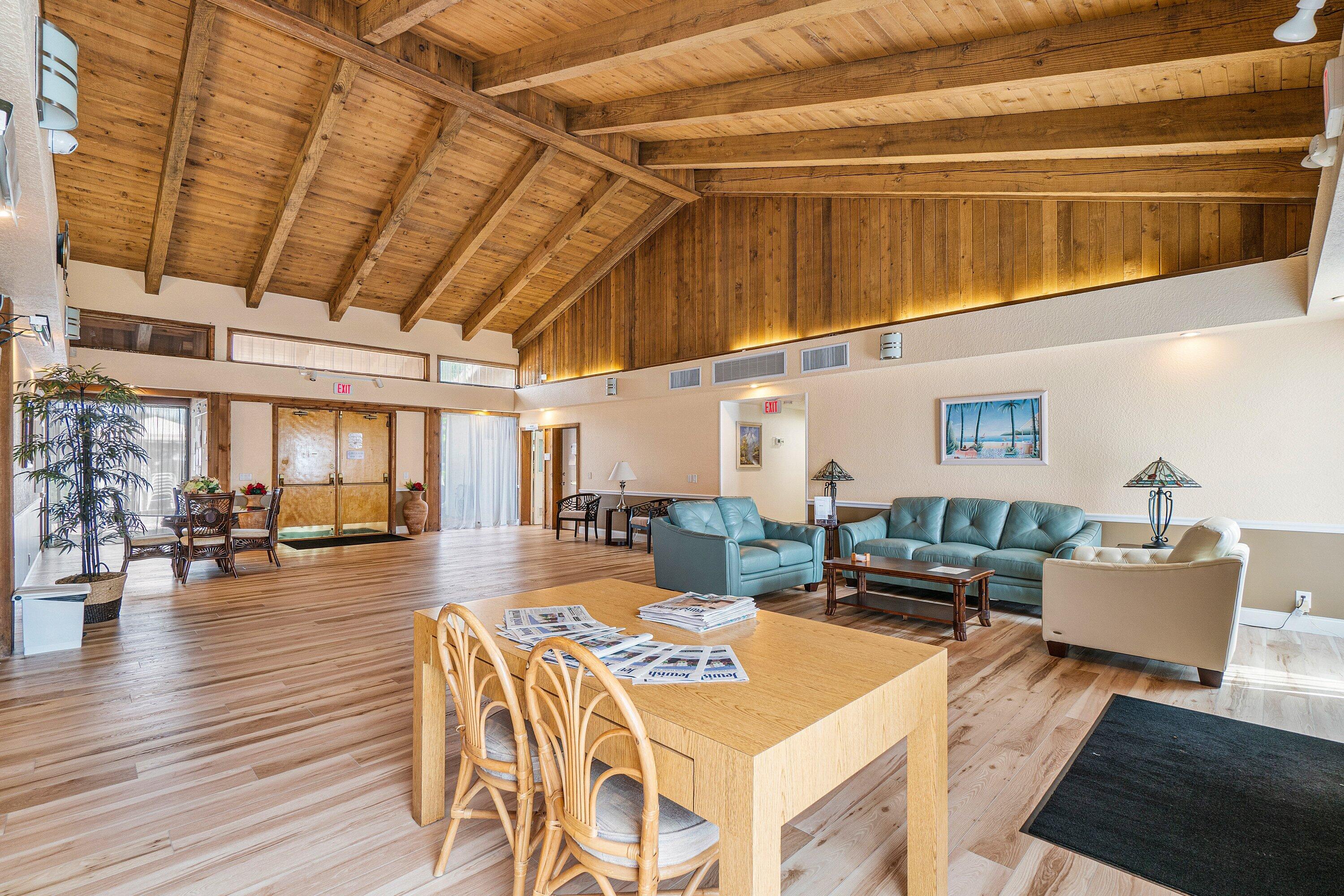 COCO WOOD LAKES - Residential