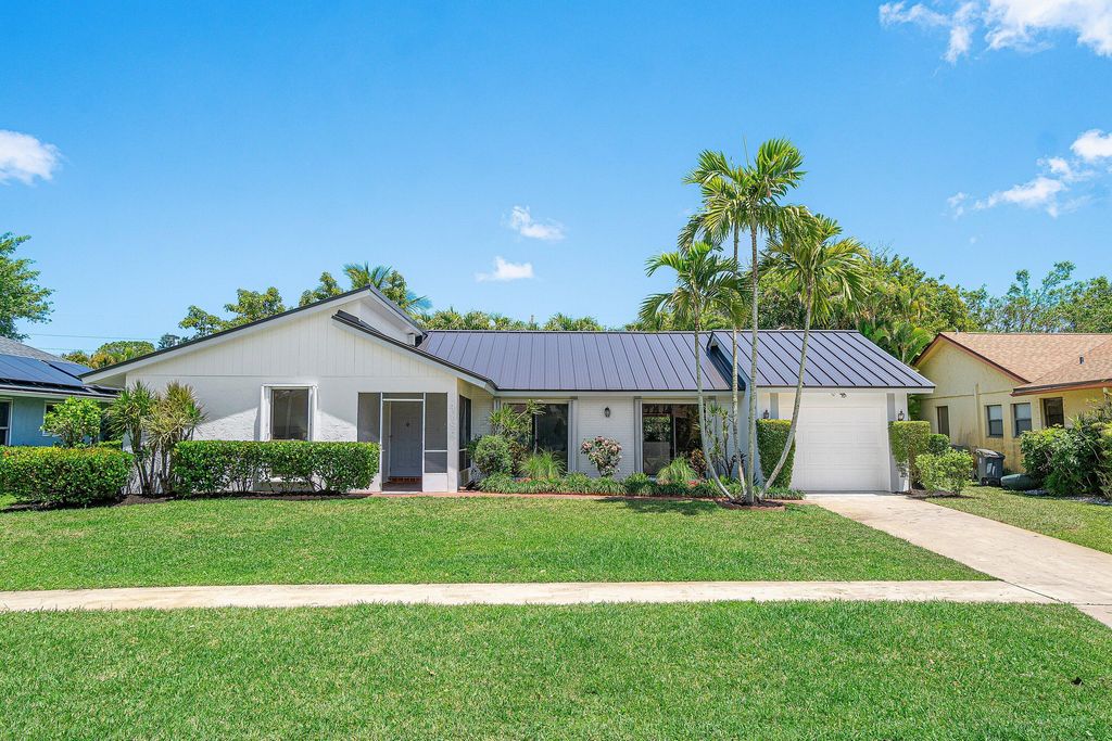 Photo of 14888 Sunnyview Lane, Delray Beach, FL 33484 (MLS # B26020445)
