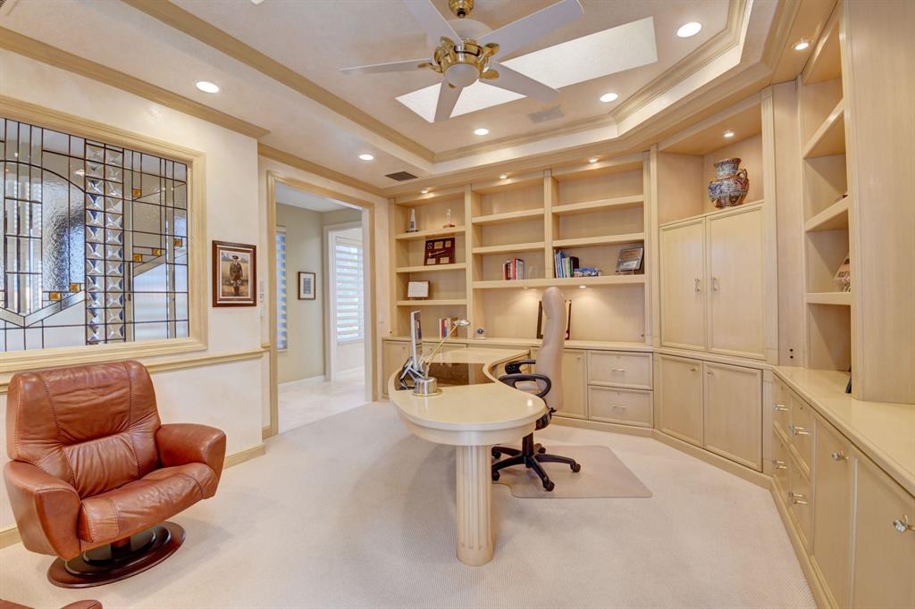 CLUBSIDE AT WOODFIELD COUNTRY CLUB - Residential