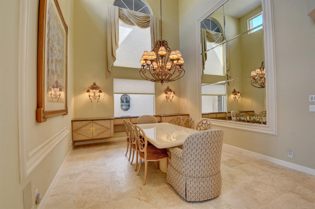 CLUBSIDE AT WOODFIELD COUNTRY CLUB - Residential