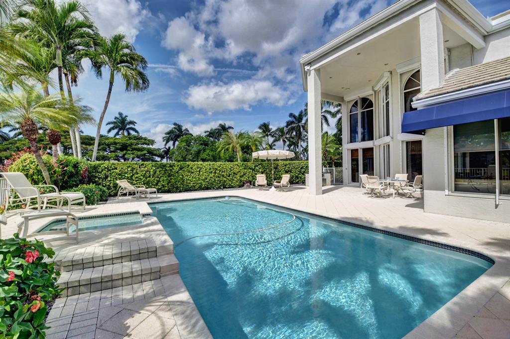 CLUBSIDE AT WOODFIELD COUNTRY CLUB - Residential