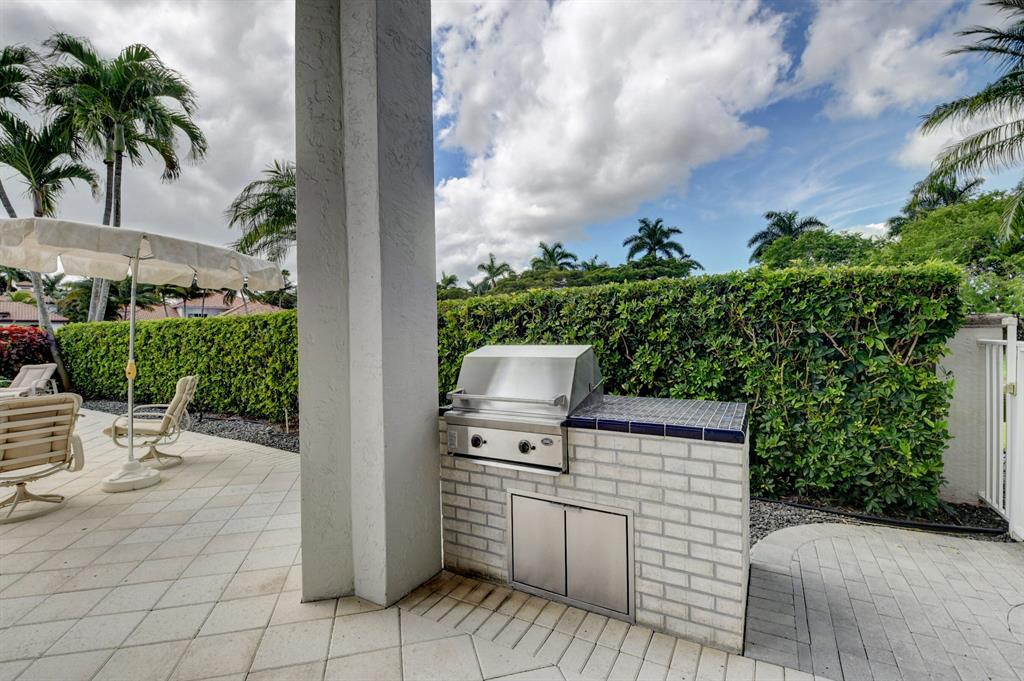 CLUBSIDE AT WOODFIELD COUNTRY CLUB - Residential