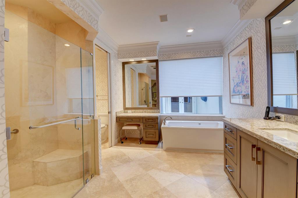 CLUBSIDE AT WOODFIELD COUNTRY CLUB - Residential