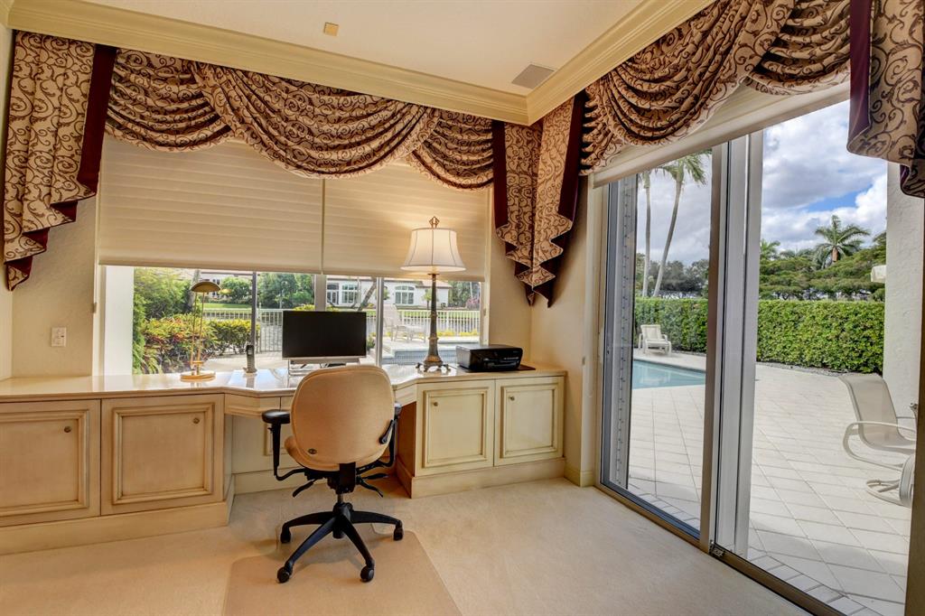 CLUBSIDE AT WOODFIELD COUNTRY CLUB - Residential