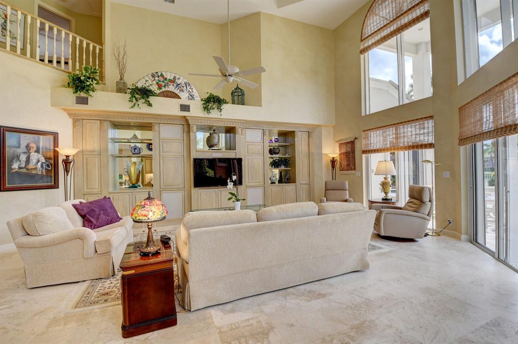 CLUBSIDE AT WOODFIELD COUNTRY CLUB - Residential