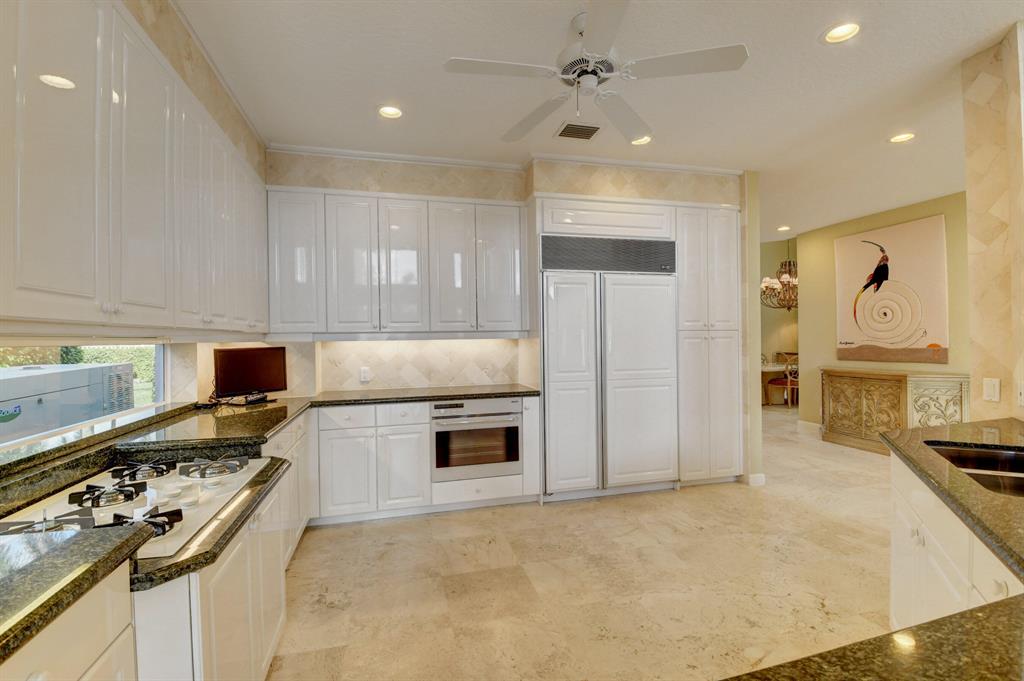 CLUBSIDE AT WOODFIELD COUNTRY CLUB - Residential