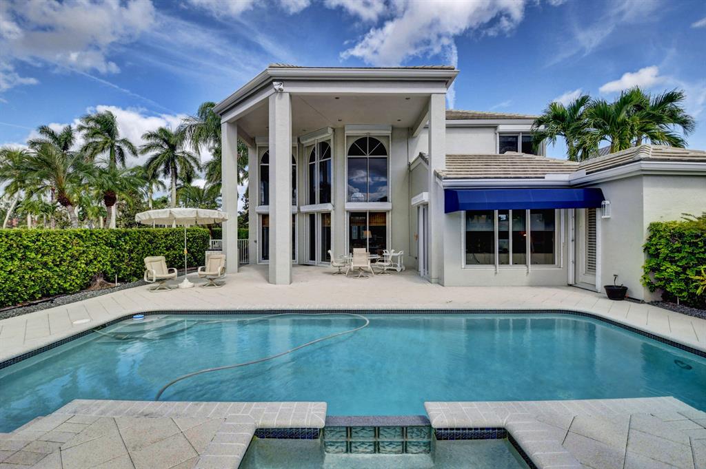 CLUBSIDE AT WOODFIELD COUNTRY CLUB - Residential