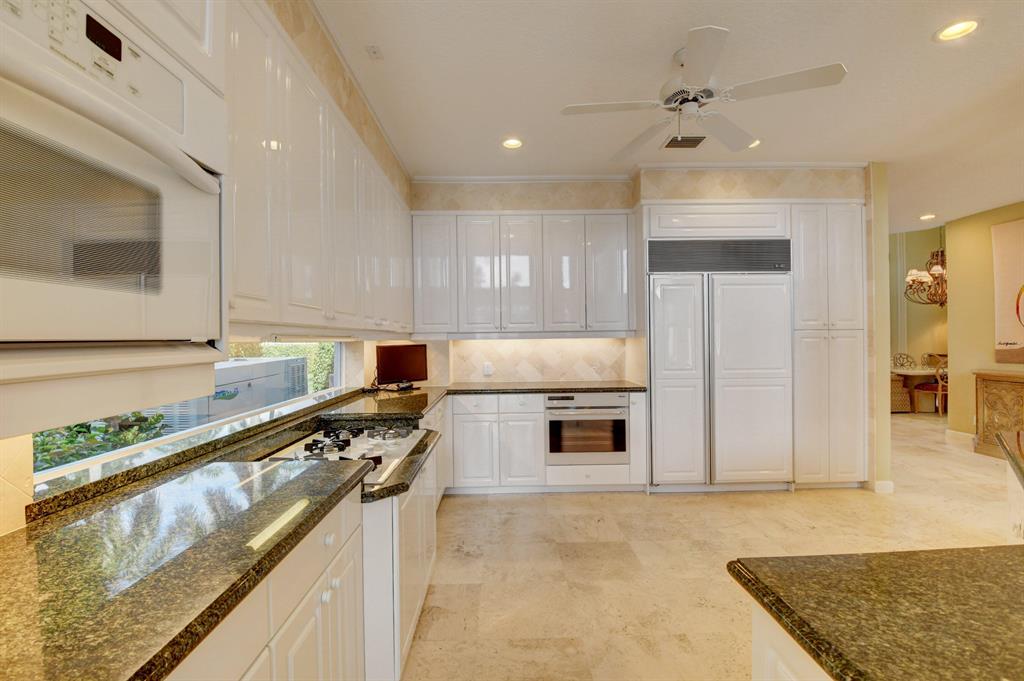 CLUBSIDE AT WOODFIELD COUNTRY CLUB - Residential