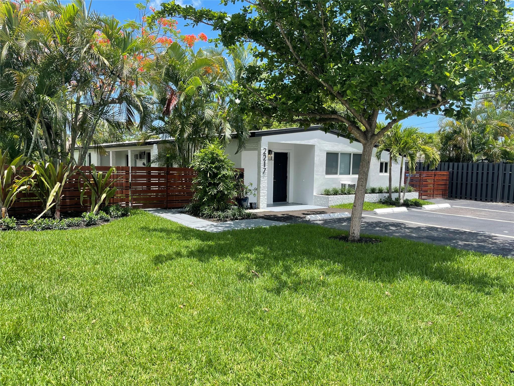 *** PROMOTION - 1 FREE MONTH OF RENT - THIS BRINGS RENT TO A MONTHLY RENT OF $3,020 ***
A RARE opportunity to live in your own SPACIOUS duplex with one of the rooms having its own private entrance. This Spacious and Updated 3/2 is located in the Heart of Wilton Manors, just a Hop Skip & Jump away from Wilton Drive! Big Beautiful kitchen, dining and living room. Impact windows, private full laundry facility - no coins. Landscaped, fenced in yard. Move in money based on credit and pre-paid $150 cleaning fee due to move in. $75 Application Fee. Pets welcome with a $250 Non-Refundable fee. Speedy Approval. Make this your new home!!!