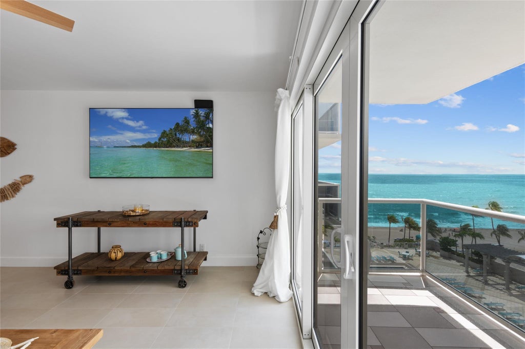Photo of 3500 GALT OCEAN Drive #604, Fort Lauderdale, FL 33308 (MLS # B26077498)