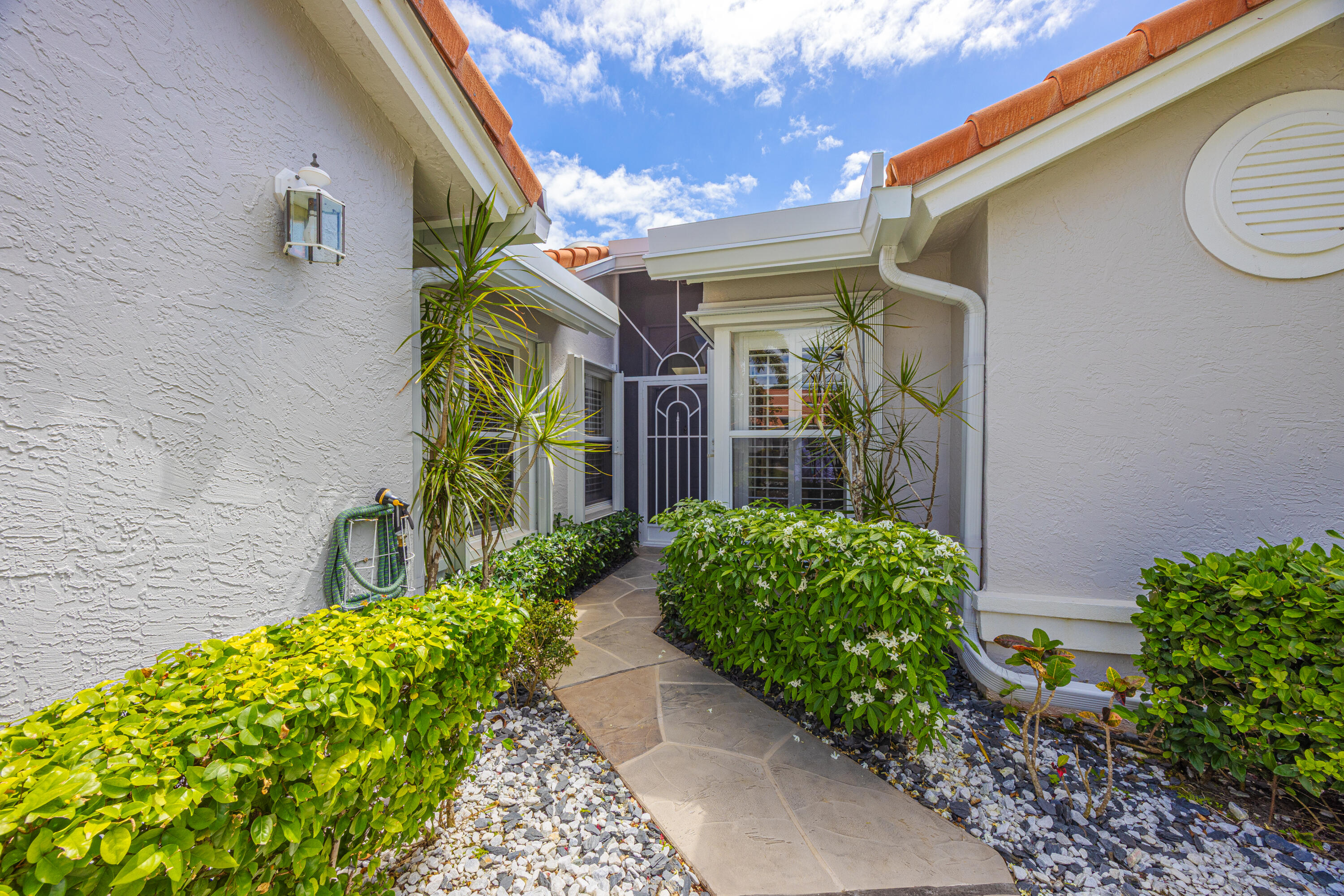 7594 Seafoam Court