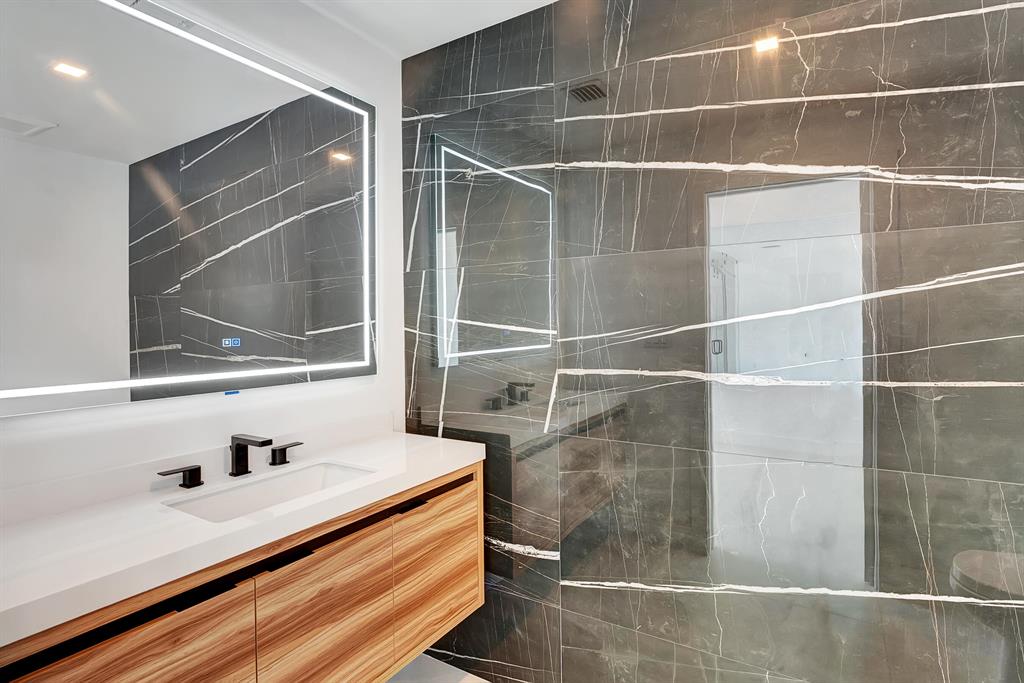 Delaire Country Club - Residential