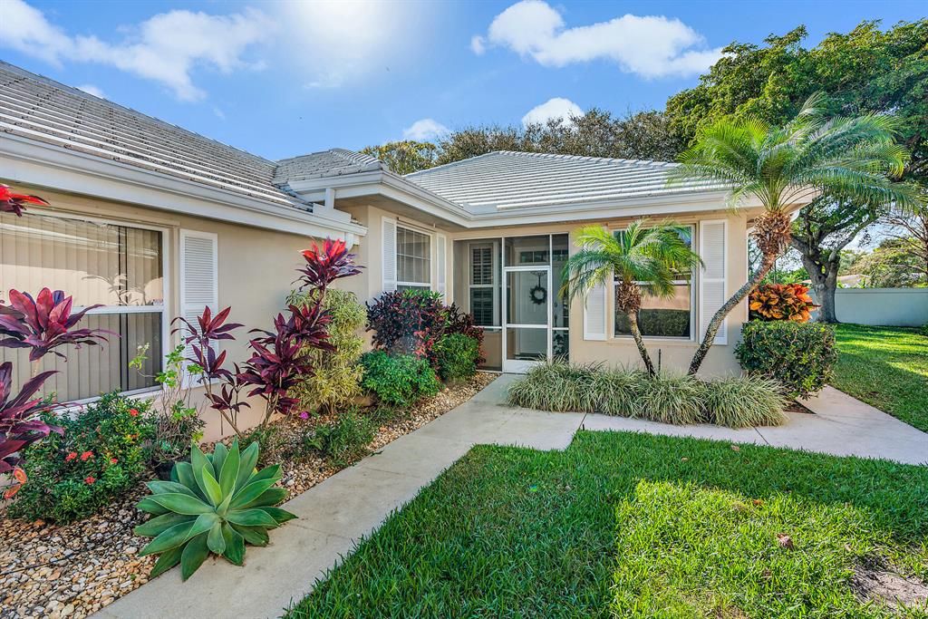 Photo of 1091 Bedford Avenue, Palm Beach Gardens, FL 33403 (MLS # R10695425)