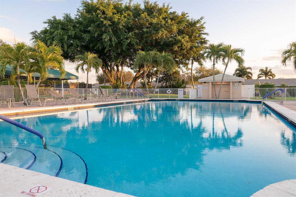 BOCA LAKES CONDO - Residential