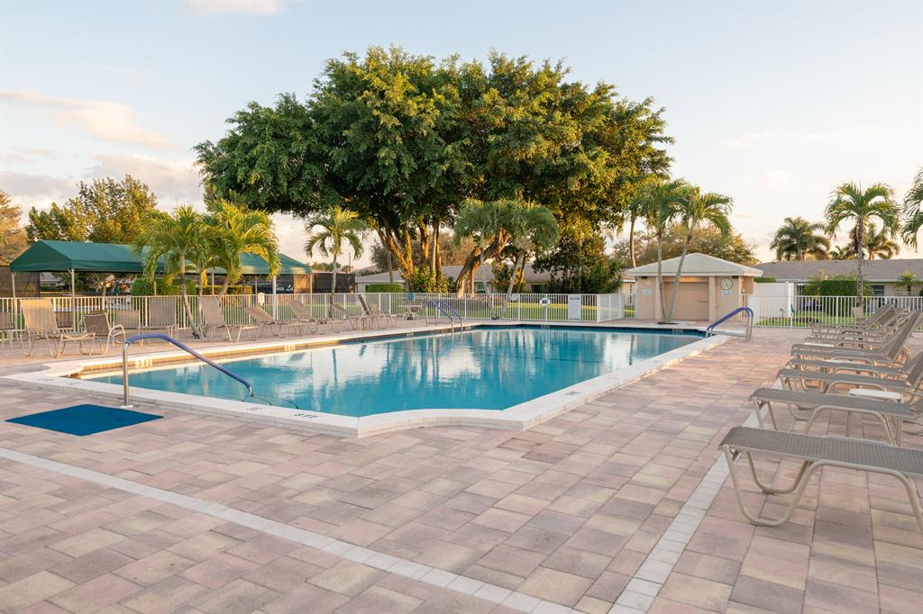 BOCA LAKES CONDO - Residential