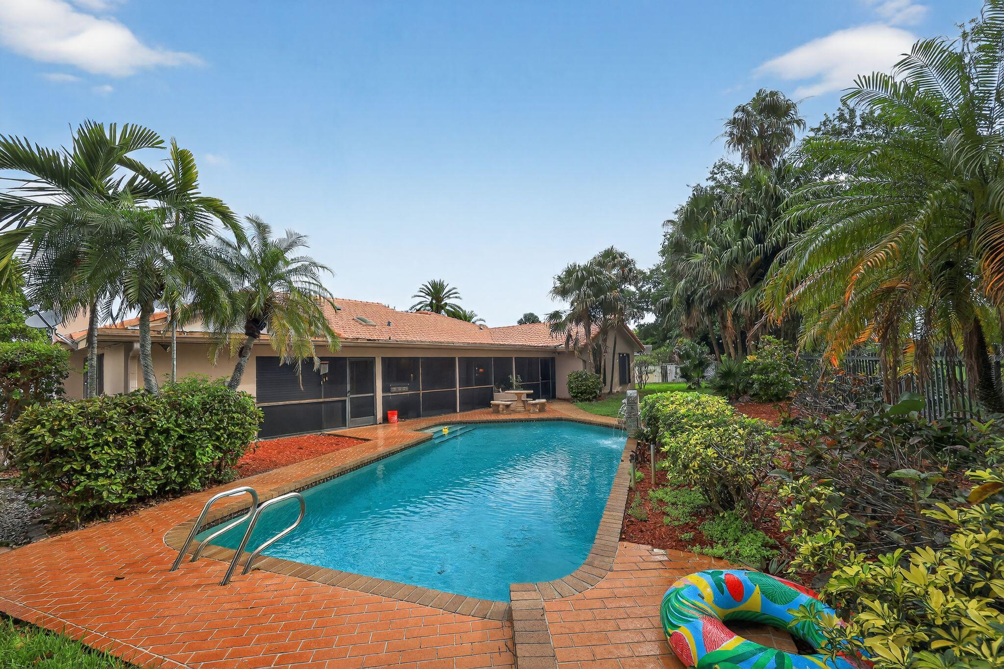 JACARANDA COUNTRY CLUB WEST - Residential