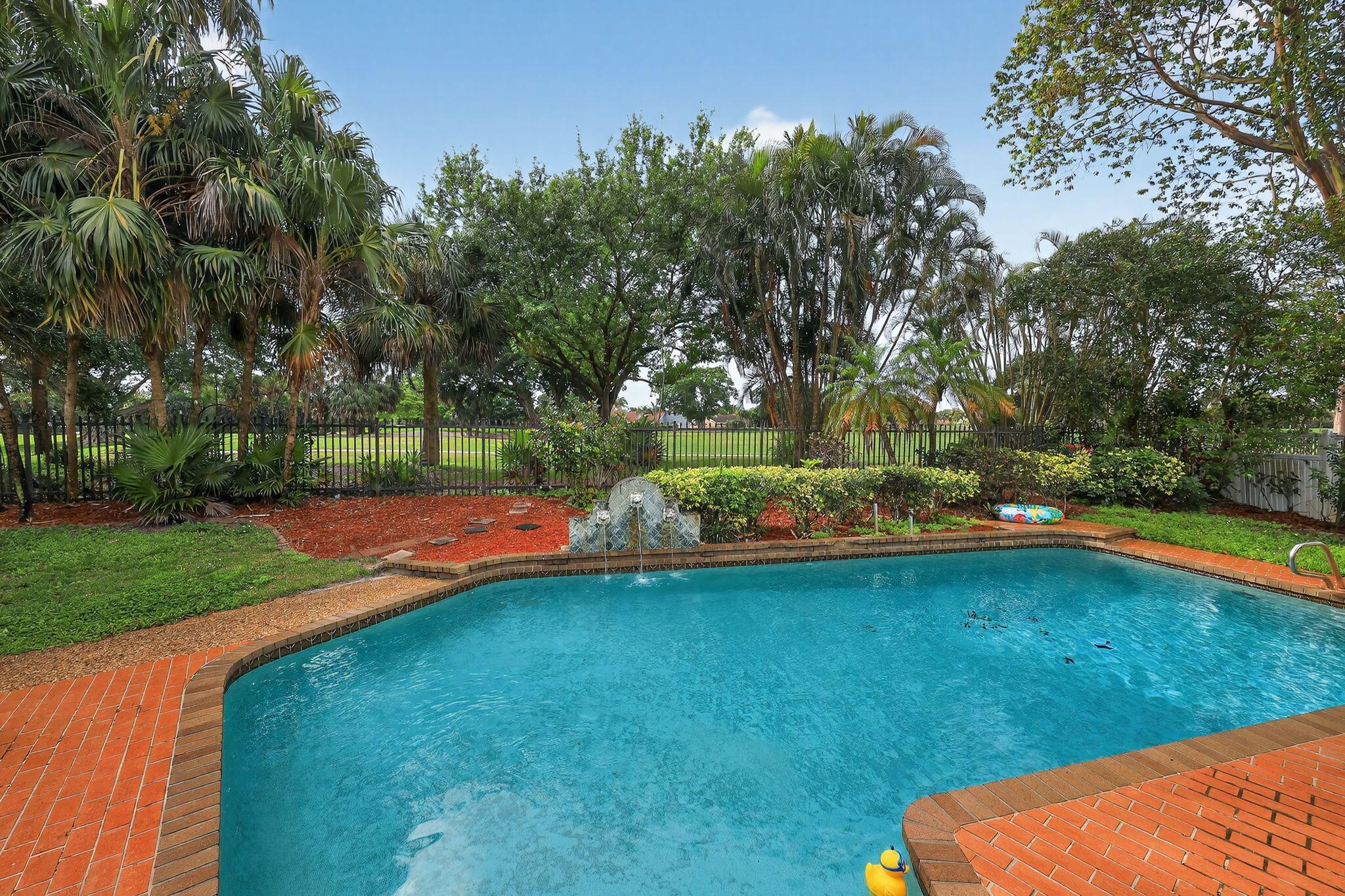 JACARANDA COUNTRY CLUB WEST - Residential