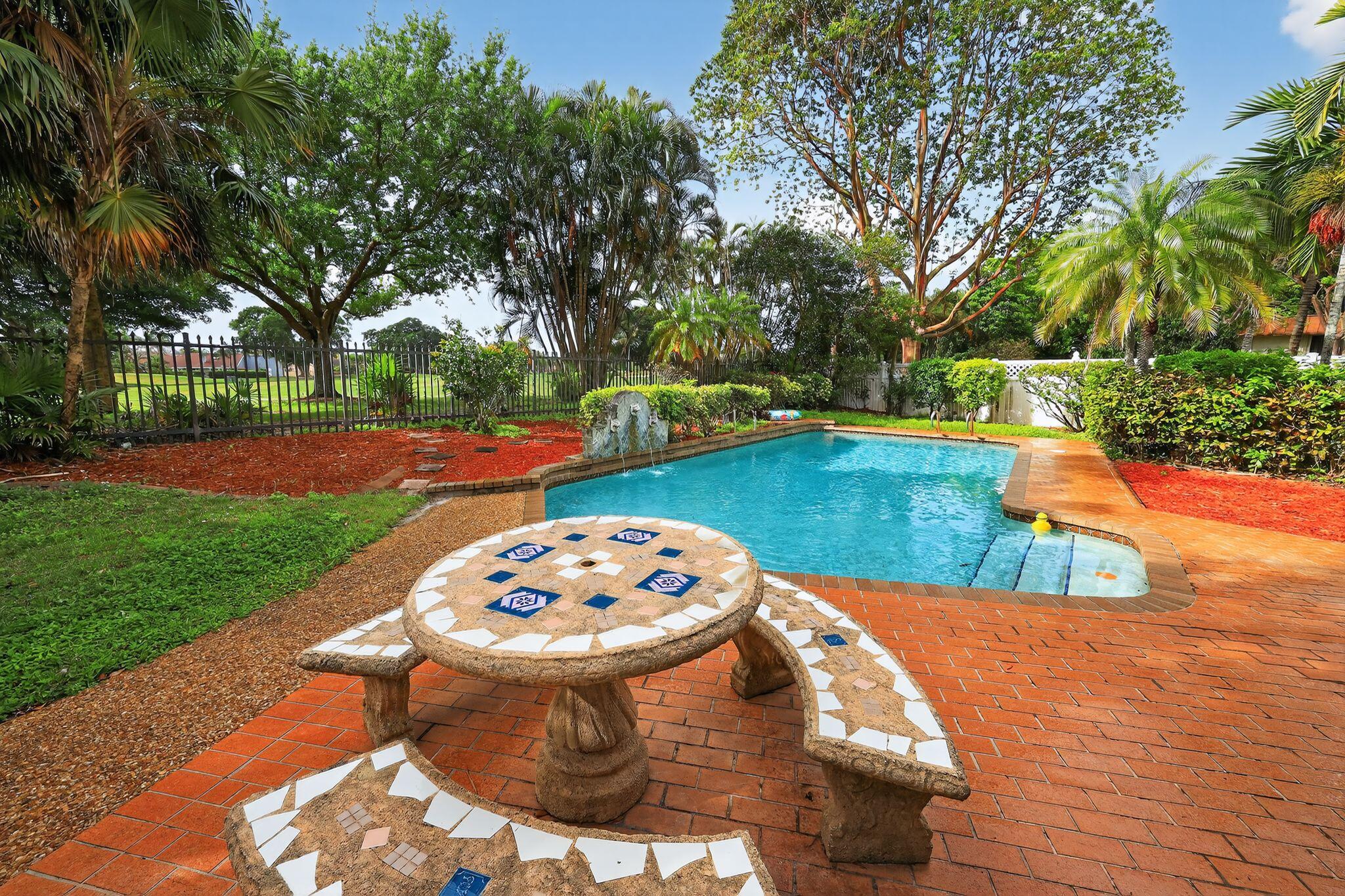 JACARANDA COUNTRY CLUB WEST - Residential