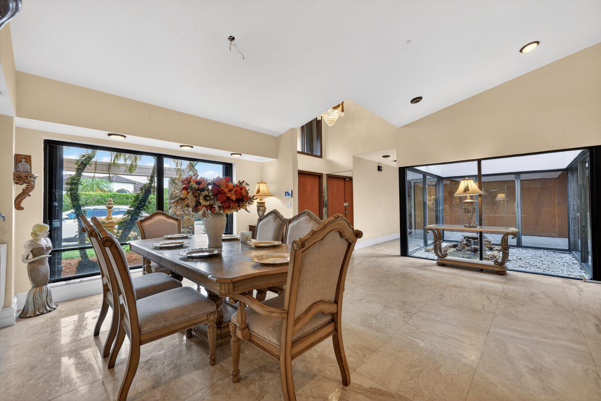 JACARANDA COUNTRY CLUB WEST - Residential