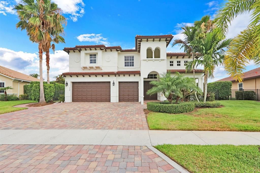 Photo of 113 Casa Circle, Jupiter, FL 33458 (MLS # R10721102)