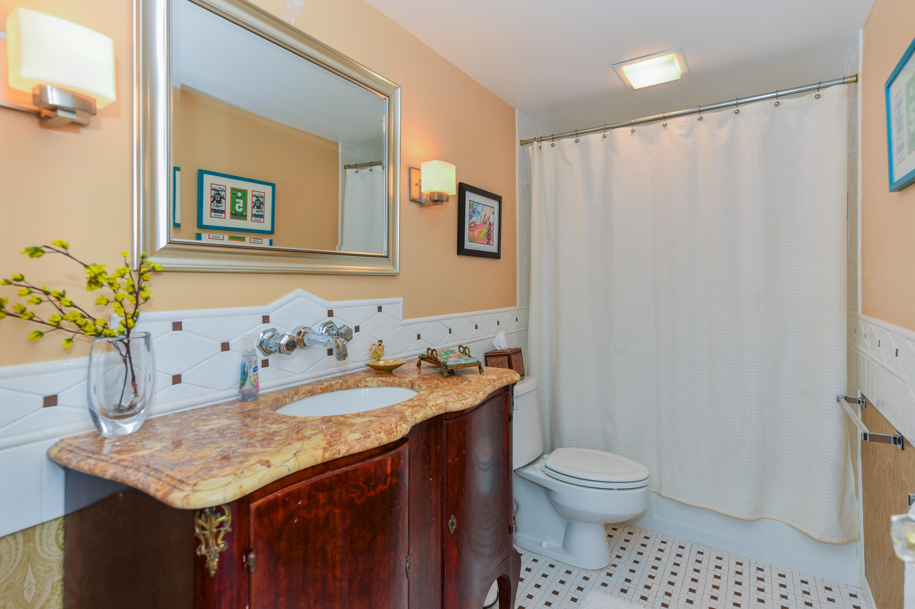PORTOFINO CONDO PT OF LTS 15 AND 16,JARVIS PAR - Residential Lease
