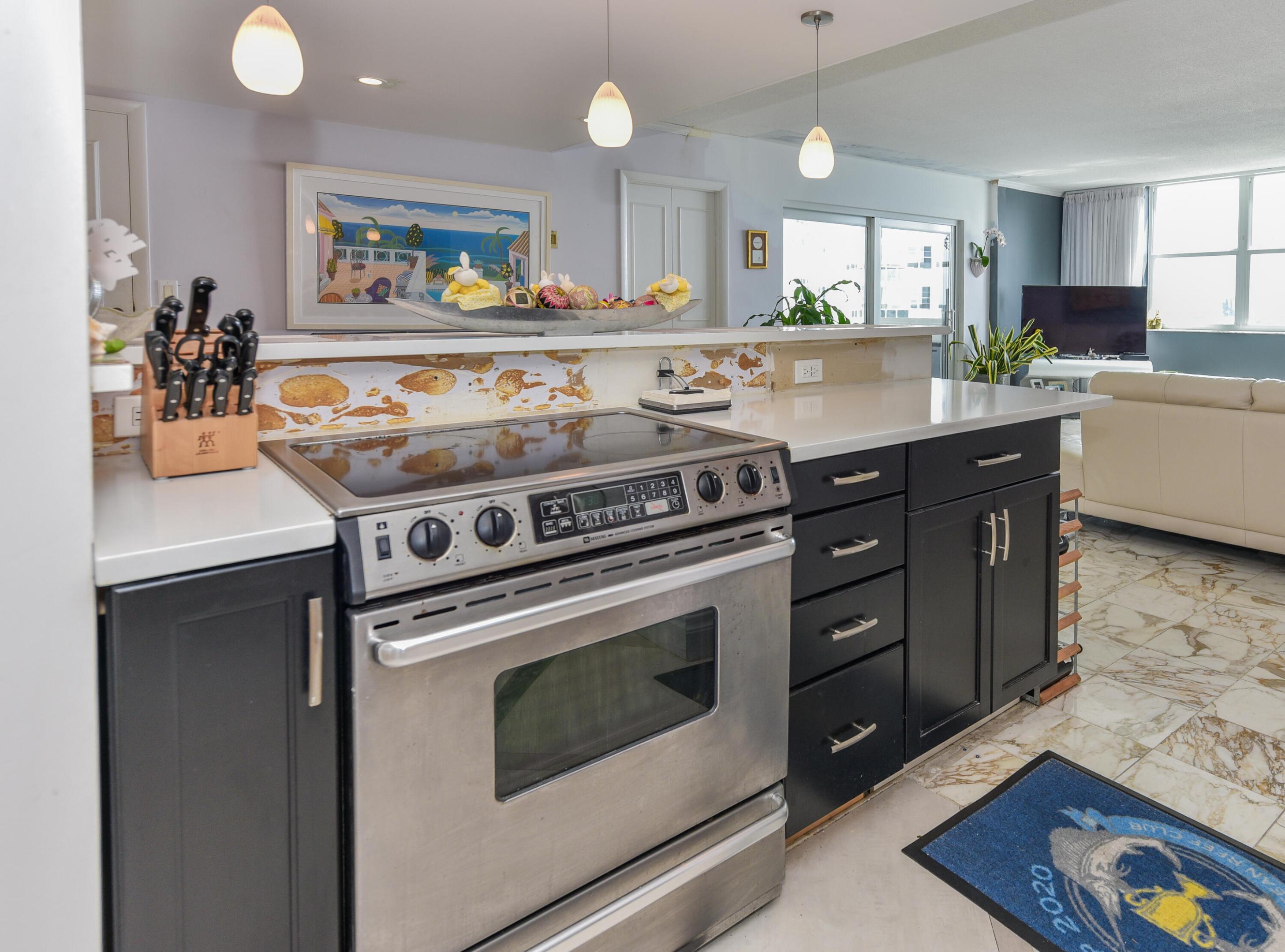 PORTOFINO CONDO PT OF LTS 15 AND 16,JARVIS PAR - Residential Lease