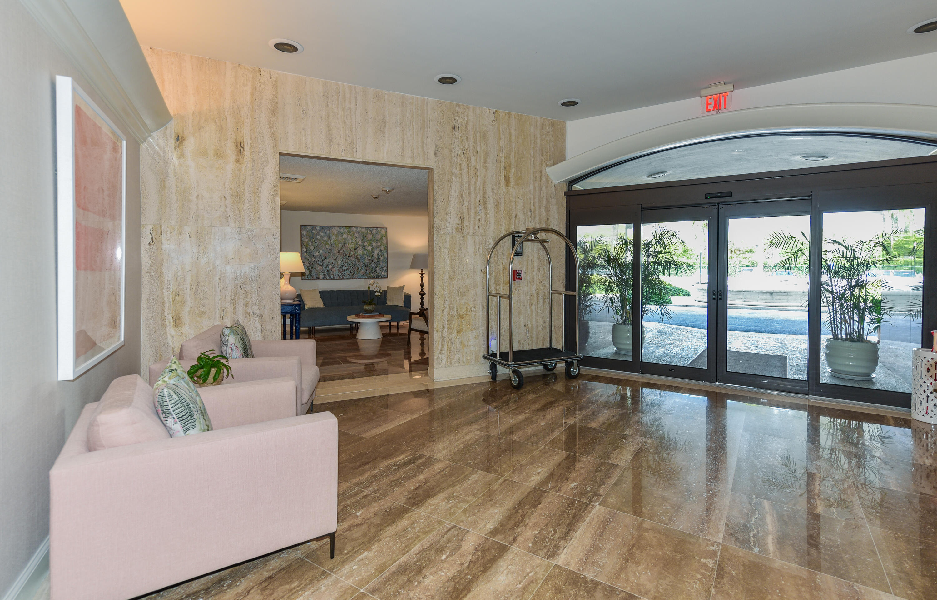 PORTOFINO CONDO PT OF LTS 15 AND 16,JARVIS PAR - Residential Lease