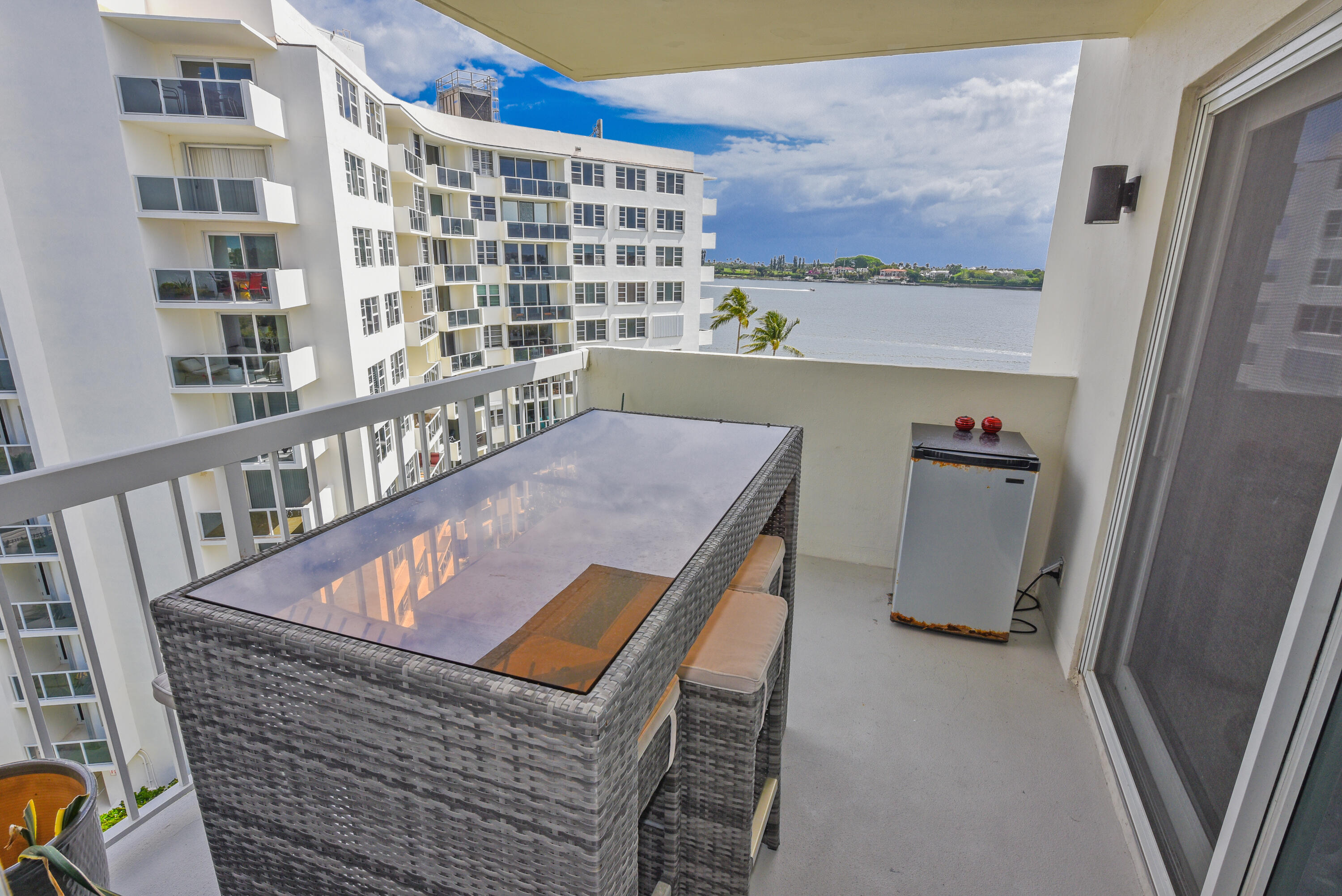 PORTOFINO CONDO PT OF LTS 15 AND 16,JARVIS PAR - Residential Lease