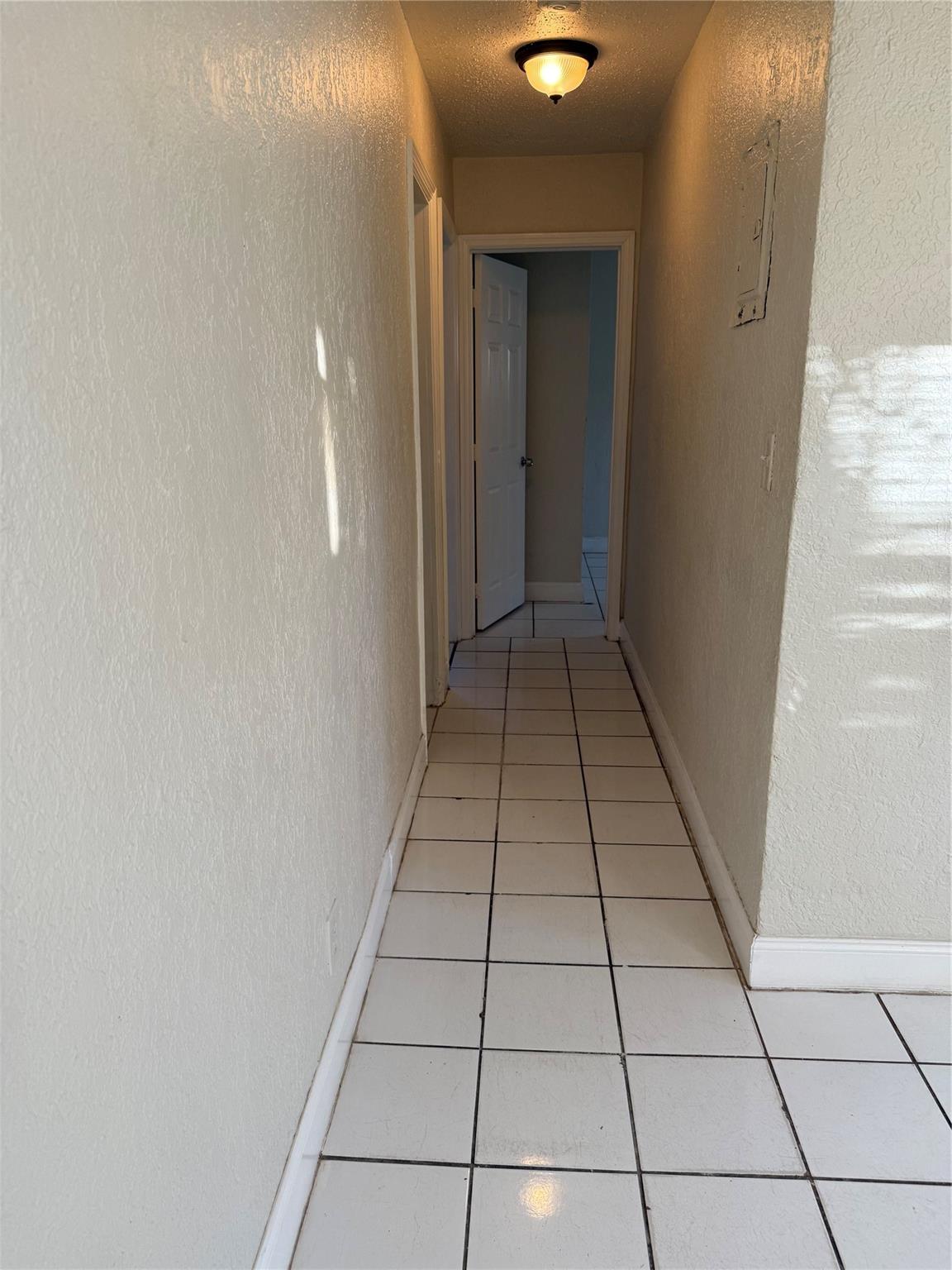 College Tr 19-9 B - Residential Lease