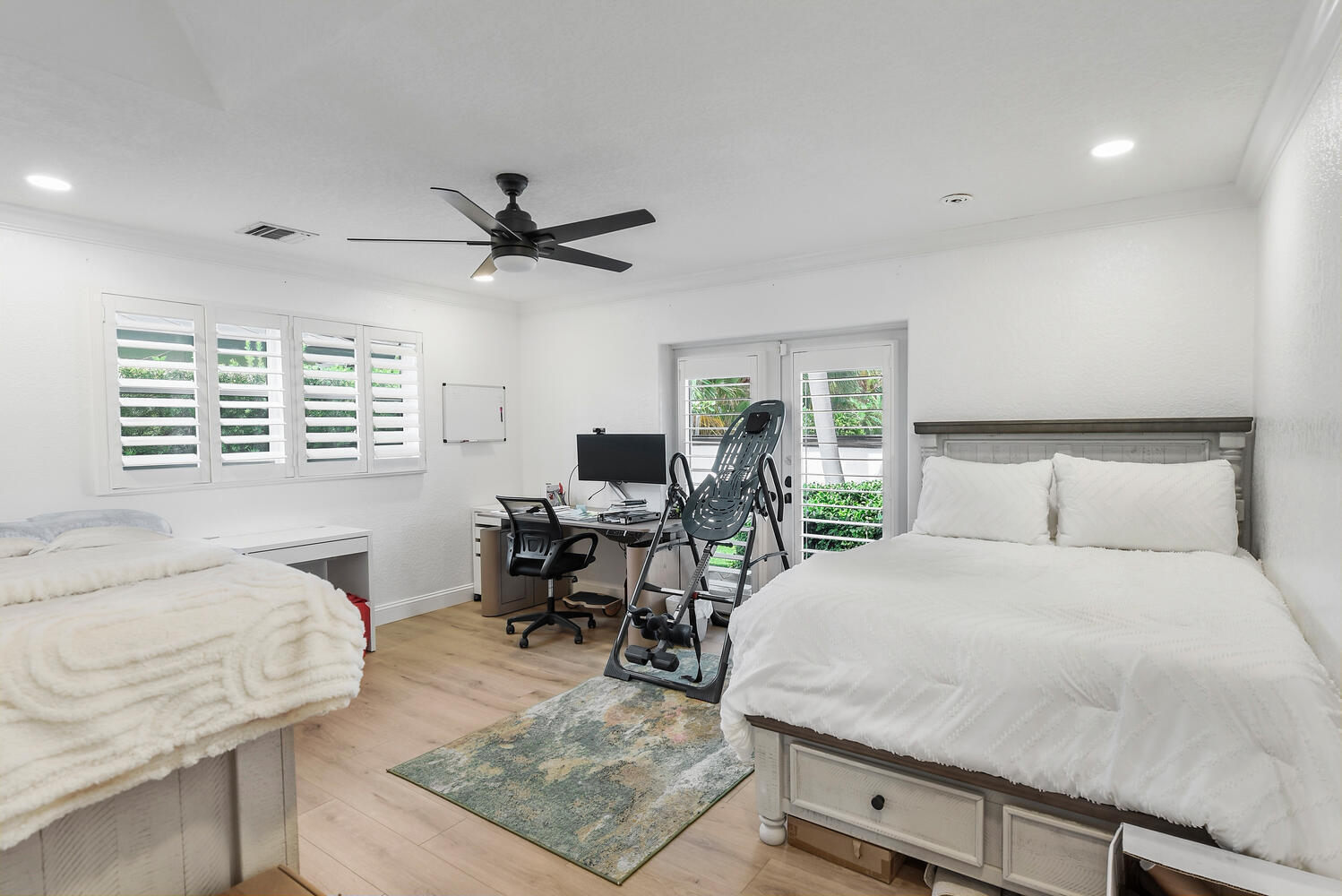 VENETIAN ISLES 2ND SEC - Residential