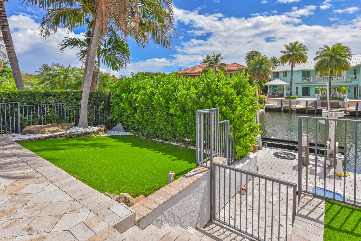 VENETIAN ISLES 2ND SEC - Residential