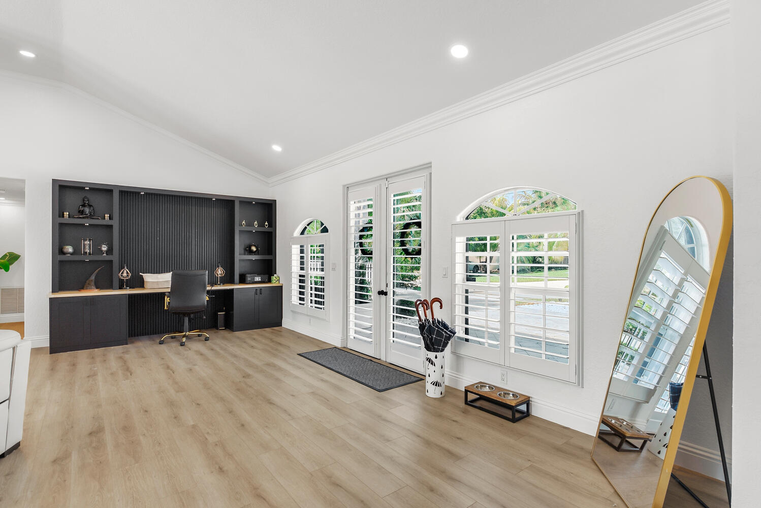 VENETIAN ISLES 2ND SEC - Residential